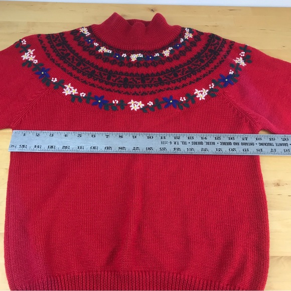 Vintage Eddie Bauer Wool Sweater Red Pullover Fair Isle Embroidered Flowers Sz S - Picture 9 of 14